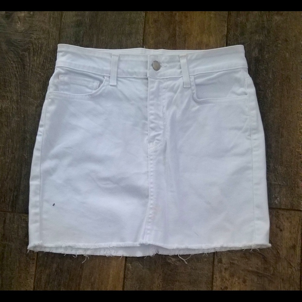 White summer mini skirt